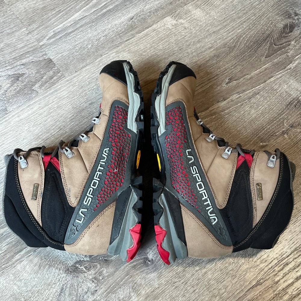 La Sportiva Nucleo High GTX Womens Hiking Boots Taupe Red 2047-C Size 11